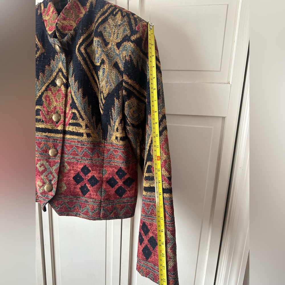 Vintage Wraps Collection Cropped Tapestry Jacket - Picture 7 of 9